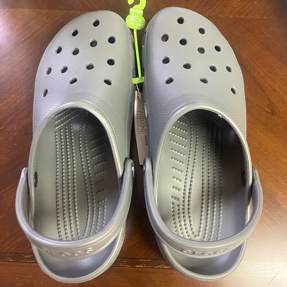 Men's size 10 brand new slate grey crocs